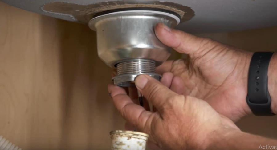 Step-by-step guide to sealing a kitchen sink drain, including cleaning the surface, fitting a gasket, applying suitable sealant, tightening drain fittings, checking pipe connections, and testing for leaks.